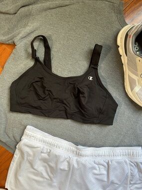 Champion Black Wireless Support Sports Bra